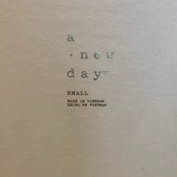 New with tags perfect basic bodysuit!!! - Picture 4 of 4